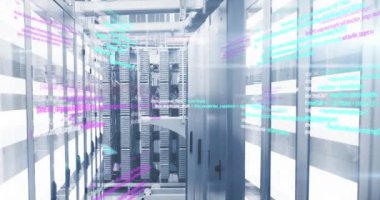 Bilgisayar sunucuları üzerinden veri işleme animasyonu. Küresel iş, bilgisayar, veri işleme ve bağlantılar konsepti dijital olarak oluşturulmuş video.