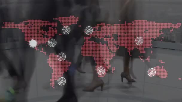 Анімація Світової Карти Ікон Над Діловими Людьми Ходять Концепція Глобального — стокове відео