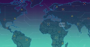 Yeşil arka planda veri işleme ve dünya haritasının animasyonu. Küresel iş ve dijital arayüz kavramı dijital olarak oluşturulmuş video.