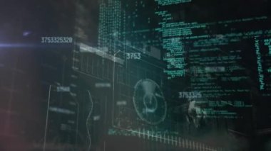 Değişen numaraların animasyonu, bilgisayar dili üzerindeki radarlar, grafikler, siyah arkaplan üzerindeki dünya. Dijital olarak üretilmiş, hologram, küreselleşme, büyüme, rapor, iş dünyası, kodlama ve teknoloji kavramı.