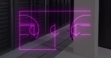 Arka plandaki sunucu odasına aydınlatılmış basketbol sahası çizimi. Dijital bileşik, çoklu pozlama, spor, oyun alanı, ağ, teknoloji ve ağ sunucu kavramı.