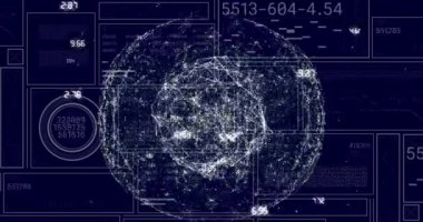 Ekranlarda ve bağlantıları olan kürede veri işleme animasyonu. Küresel ağlar, dijital arayüz ve dijital olarak oluşturulan veri işleme konsepti.