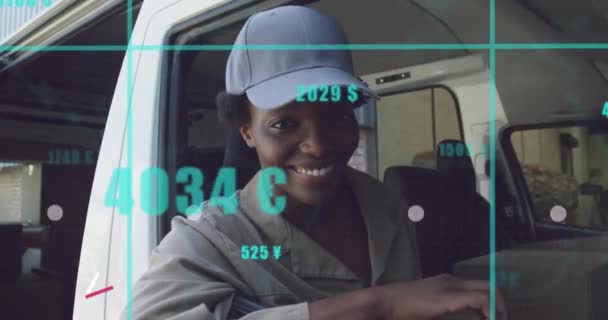 倉庫で働くアフリカ系アメリカ人女性に対する財務データ処理のアニメーション グローバル出荷 ビジネス コンピューティング データ処理の概念デジタル生成されたビデオ — ストック動画
