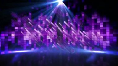 Siyah zemin üzerinde parlak mor ışık yolları ve mor müzik grafik eşitleyicisinin animasyonu. Müzik, ışık, renk, şablon ve hareket kavramı dijital olarak oluşturulmuş video.