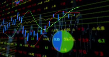 Siyah arkaplandaki rakamlarla finansal veri işleme animasyonu. Küresel ağlar, işletmeler, finansmanlar, hesaplama ve veri işleme kavramı dijital olarak oluşturuldu.