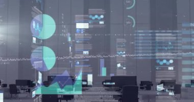Ofisteki masaların üzerinde finansal veri işleme animasyonu. Küresel iş, finans, hesaplama ve veri işleme kavramı dijital olarak oluşturulmuş video.