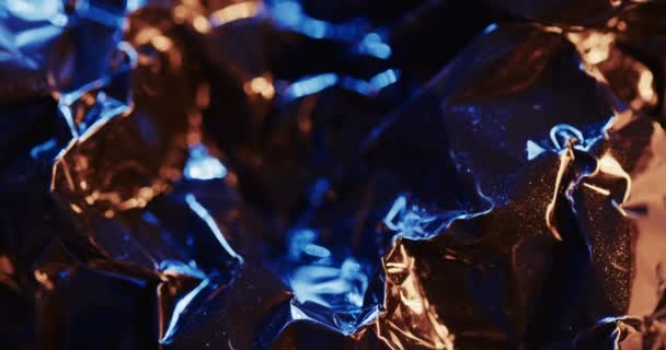 Detailní Záběr Modrých Hnědých Zmačkaných Kousků Papíru Zpomaleném Filmu Textura — Stock video