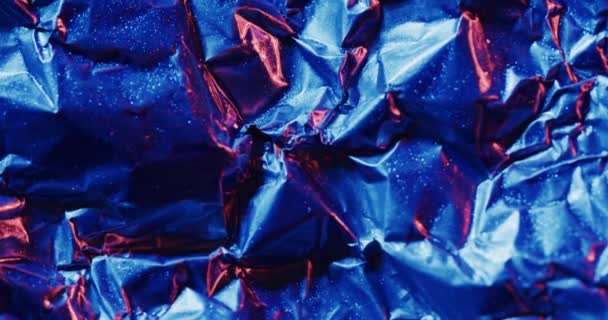 Закрыть Синие Красные Измельченные Кусочки Пластика Замедленной Работе Текстура Ткань — стоковое видео