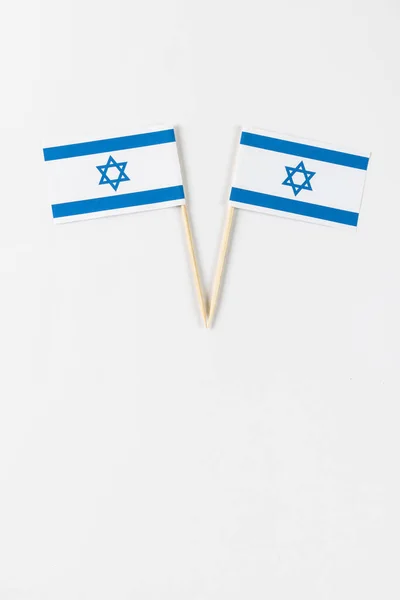 Κοντινό Πλάνο Δύο Σημαιών Του Ισραήλ Αντίγραφο Χώρου Λευκό Φόντο — Φωτογραφία Αρχείου