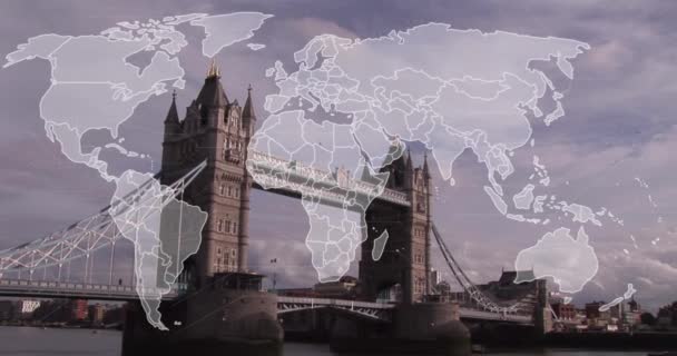 Animatie Van Wereldkaart Gegevensverwerking Tegen Achtergrond Van Brug Van Londen — Stockvideo