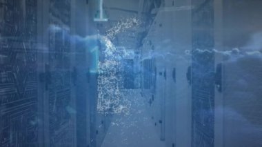 Bilgisayar sunucu odasına karşı kara bulutların üzerinde güvenlik kilidi simgesi ve ikili kodlama animasyonu. Siber güvenlik ve iş veri depolama teknolojisi kavramı