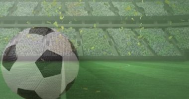 Futbol oynarken konfeti düşüşü ve stadyum animasyonu. Küresel spor ve dijital arayüz kavramı dijital olarak oluşturulmuş video.