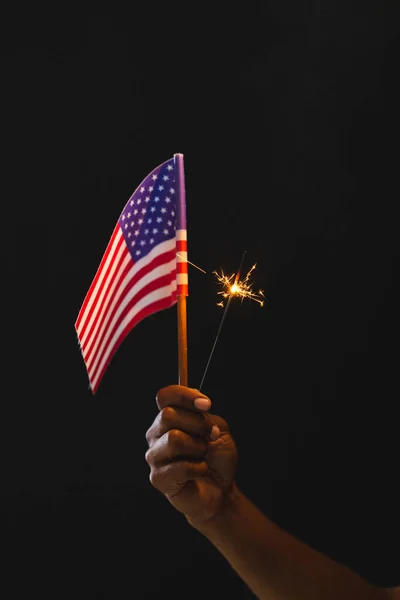 Egy Amerikai Egyesült Államok Zászlaját Tartó Kétkezi Ember Keze Egy — Stock Fotó