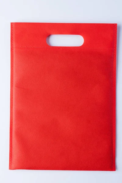 Κοντινό Πλάνο Της Κόκκινης Τσάντας Αντίγραφο Χώρου Λευκό Φόντο Τσάντες — Φωτογραφία Αρχείου