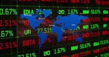 Siyah arkaplan üzerinde rakamlar ve bilgisayar dili olan haritanın animasyonu. Dijital olarak üretilen hologram, illüstrasyon, küresel rakamlar, soyut ve borsa konsepti.