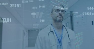 Ticaret panolarının, grafiklerin, beyaz doktorun düşük açılı görüntüsünün animasyonu. Dijital bileşik, çoklu maruz kalma, borsa, rapor, iş, büyüme, tıbbi ve sağlık konsepti.