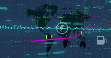 Dünya haritasında simgelerle finansal veri işleme animasyonu. Küresel iş, finans, hesaplama ve veri işleme kavramı dijital olarak oluşturulmuş video.