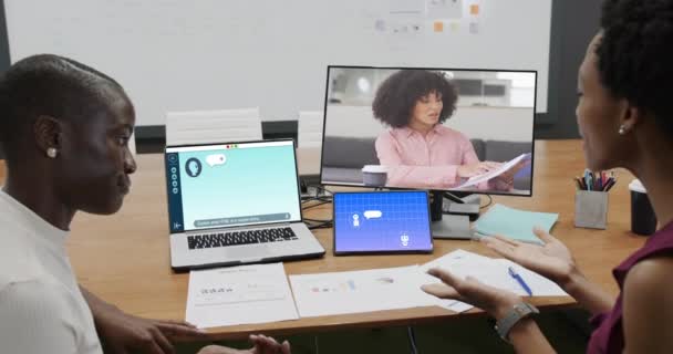 Diverse Businesswomen Office Using Computers Video Call Messaging Screens Business — Stock Video