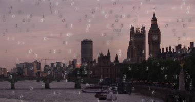 Londra şehir manzarası üzerinde veri işleme resmi. Küresel iş ve dijital arayüz kavramı dijital olarak oluşturulmuş görüntü.