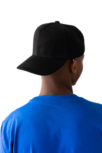 Uomo Afroamericano Con Shirt Blu Berretto Nero Con Spazio Copia — Foto Stock