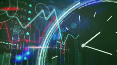 Dünya haritasına karşı istatistiksel ve borsa veri işleme üzerinde işleyen saatin animasyonu. Küresel ekonomi ve iş teknolojisi kavramı