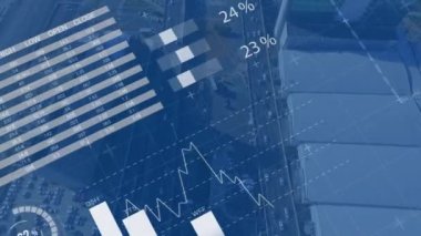 Şehir manzarasının havadan görüntüsüne karşı istatistiksel veri işleme animasyonu. Bilgisayar arayüzü ve iş teknolojisi kavramı