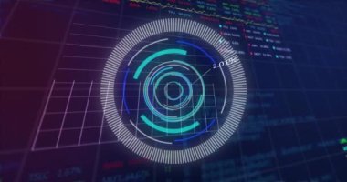 Grafikler üzerinden çemberlerin canlandırılması ve soyut arka plana karşı ticaret panoları. Dijital olarak üretilmiş, hologram, illüstrasyon, aydınlanma, rapor, iş dünyası, borsa ve ilerleme kavramı.