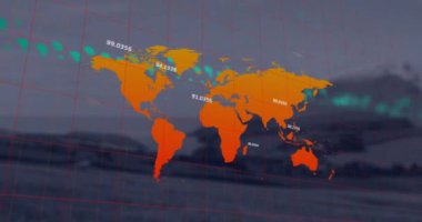 Dünya haritasının animasyonu ve şebeke üzerinde finansal veri işleme. Küresel iş, finans, hesaplama ve veri işleme kavramı dijital olarak oluşturulmuş video.