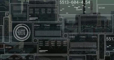 Şehir manzarasının havadan görüntüsüne karşı veri işleme arayüzünün animasyonu. Bilgisayar arayüzü ve iş teknolojisi kavramı