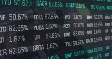 Gri arka planda finansal, istatistiksel ve borsa veri işlemesinin animasyonu. Küresel ekonomi ve iş teknolojisi kavramı