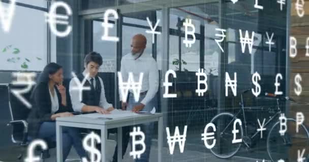 Animation Currency Symbols Diverse Businesspeople Discussing Plan Office Global Economy — Stock Video