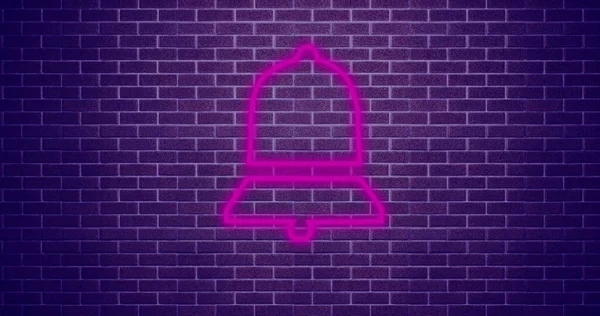 Композиція Піктограми Рожевого Неонового Дзвіночка Фоні Фіолетової Цегляної Стіни Соціальні — стокове фото