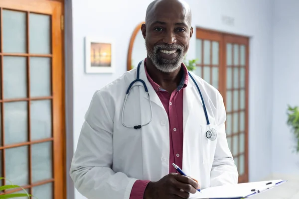 Portrait Happy African American Male Doctor Holding Clipboard Smiling Doctor — Stock Photo, Image