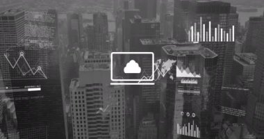 Yüksek binaların havadan görüntüsüne karşı veri işleme sistemli ekranların animasyonu. Bilgisayar arayüzü ve iş veri teknolojisi kavramı