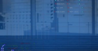 Pencereden yüksek binaların görüntüsüyle karşılaştırıldığında istatistiksel ve borsa veri işleme animasyonu. Küresel ekonomi ve iş veri teknolojisi kavramı