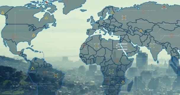 Animación Del Mapa Mundial Procesamiento Datos Través Del Paisaje Urbano — Vídeos de Stock