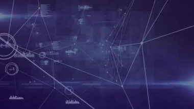 Koyu mavi arkaplandaki iletişim ağları ve işlem verileri. İletişim, ağ ve veri teknolojisi, dijital olarak oluşturulmuş video.