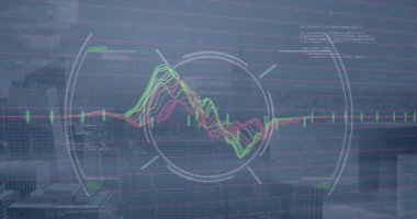 Şehir manzarasının havadan görüntüsüyle karşılaştırıldığında veri işleme alanındaki tarama animasyonu. Bilgisayar arayüzü ve iş teknolojisi kavramı