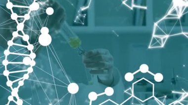 DNA ve kimyasal yapıların animasyonu laboratuarda çalışan beyaz erkek kıdemli bilim adamı üzerinde. Tıbbi araştırma ve bilim teknolojisi kavramı