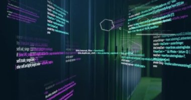 Karanlık bilgisayar sunucu odasında iletişim ağları ve veri işleme. İletişim ve veri ağı teknolojisi, dijital olarak oluşturulmuş video.