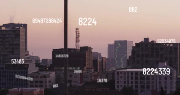 Анимация Множества Меняющихся Цифр Фоне Аэродинамического Вида Города Компьютерный Интерфейс — стоковое видео