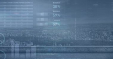 İstatistiksel veri işleme şebekesi üzerinden şehir manzarasının hava görüntüsüne karşı animasyon. Bilgisayar arayüzü ve iş veri teknolojisi kavramı