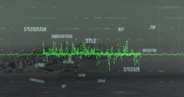 Şehir manzarası üzerinde veri işleme animasyonu. küresel iş ve dijital arayüz kavramı dijital olarak oluşturulmuş video.