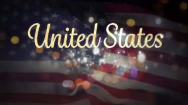 Amerika Birleşik Devletleri bayrakları üzerinde Amerika Birleşik Devletleri metninin animasyonu. Amerikan bağımsızlığı, gelenek ve kutlama konsepti dijital olarak oluşturulmuş video.