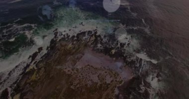 Denizaşırı mali veri işleme animasyonu. Küresel iş, finans, hesaplama ve veri işleme kavramı dijital olarak oluşturulmuş video.