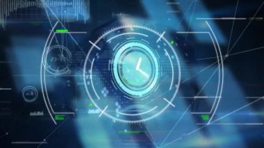 Ekranlarda saat tik tak ve veri işleme animasyonu. Küresel iş, finans, hesaplama ve veri işleme kavramı dijital olarak oluşturulmuş video.