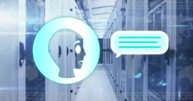 Bilgisayar sunucuları üzerinde ai metin ve veri işleme animasyonu. Küresel yapay zeka, iş, veri işleme, hesaplama ve dijital arayüz kavramı dijital olarak oluşturulmuş video.