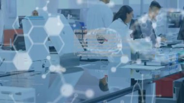 Molekül yapılarının animasyonu, beyin, bilgisayar dili, laboratuvarda çalışan çeşitli bilim adamları. Dijital bileşik, çoklu pozlama, kodlama, anatomi, kodlama, tıbbi ve teknoloji konsepti.