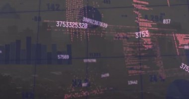 Şehir manzarasına karşı çoklu değişen sayılar ve istatistiksel veri işleme animasyonu. Bilgisayar arayüzü ve iş teknolojisi kavramı