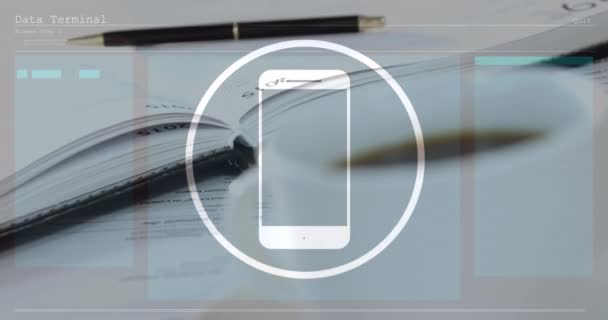 Animering Smartphone Ikon Och Databehandling Mot Närbild Kaffekopp Datorgränssnitt Och — Stockvideo